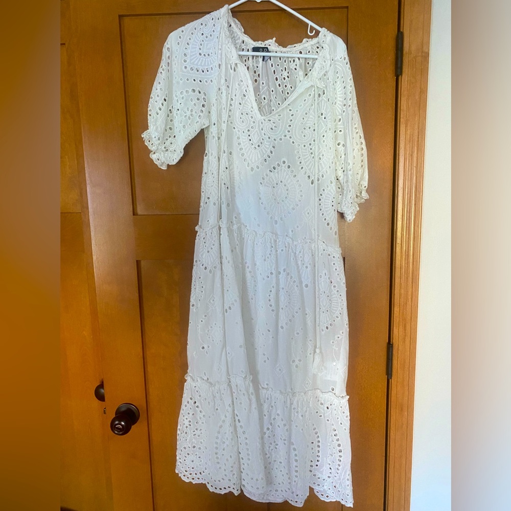 Opt. White Lace Dress.  Size small.